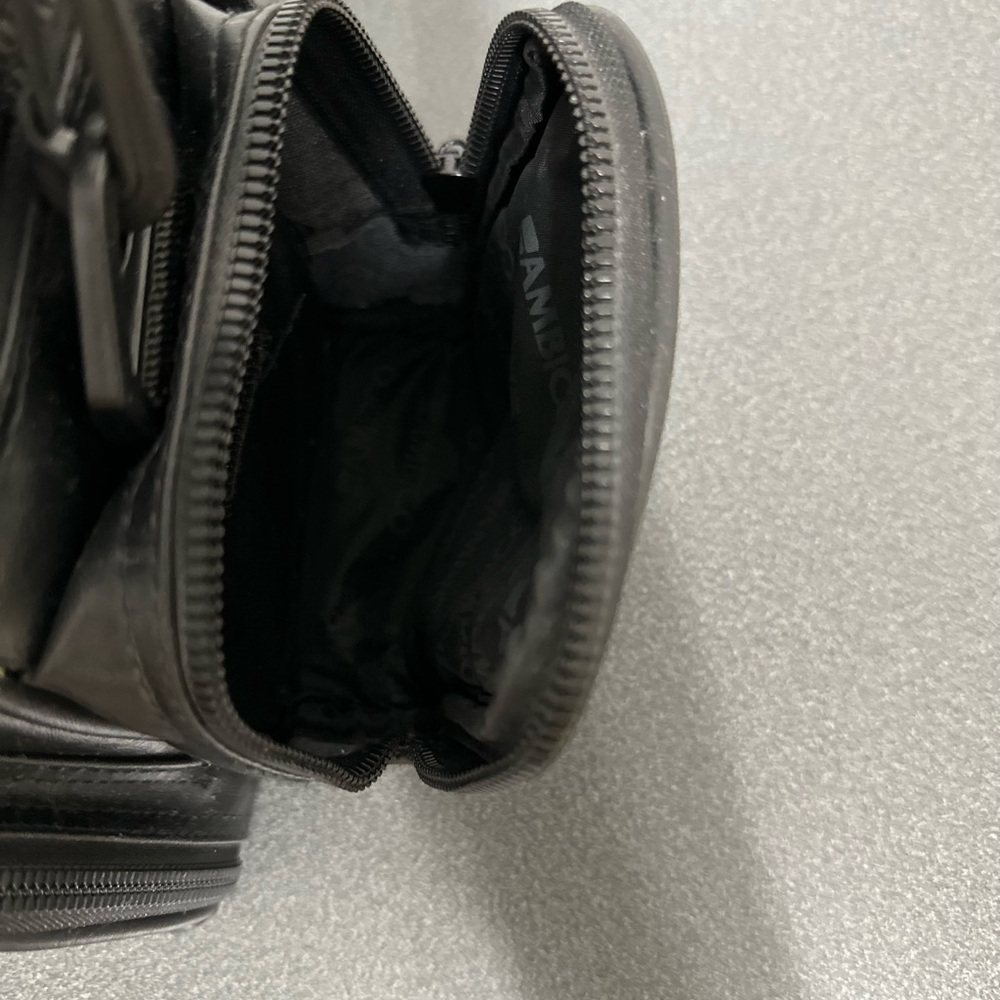 Ambico Signature Series Padded Camera Gear Camcorder Bag VHS-C/8mm (V-4465) - Picture 5 of 10